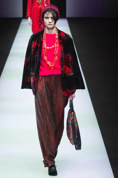 Look 69